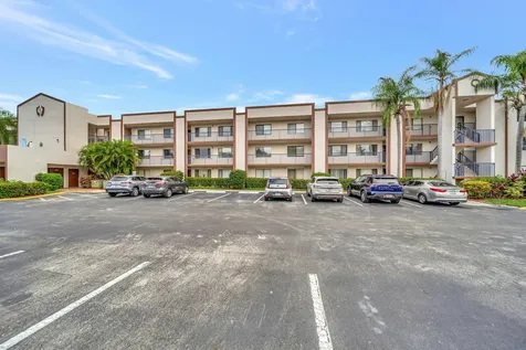 9485 N Belfort Circle Tamarac FL 33321