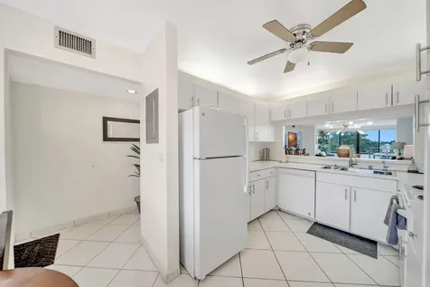 9485 N Belfort Circle Tamarac FL 33321