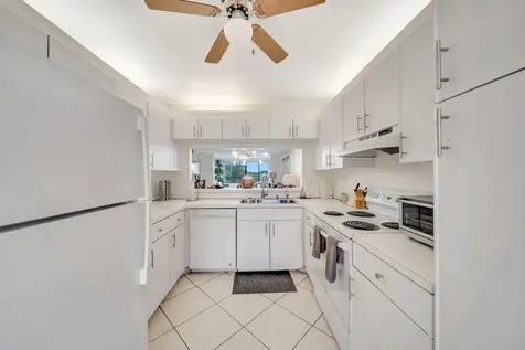 9485 N Belfort Circle Tamarac FL 33321