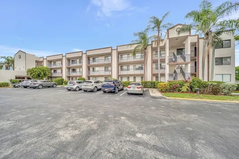 9485 N Belfort Circle Tamarac FL 33321