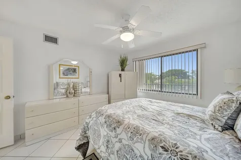 9485 N Belfort Circle Tamarac FL 33321