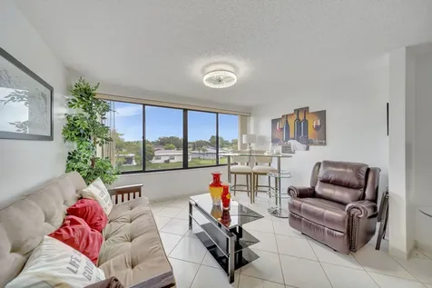 9485 N Belfort Circle Tamarac FL 33321