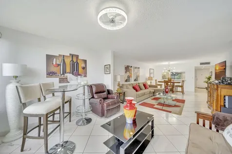 9485 N Belfort Circle Tamarac FL 33321