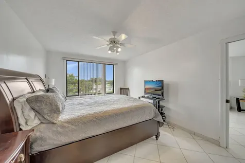 9485 N Belfort Circle Tamarac FL 33321