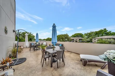 9485 N Belfort Circle Tamarac FL 33321