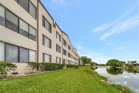 9485 N Belfort Circle Tamarac FL 33321