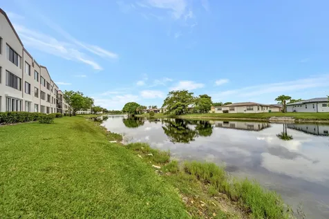 9485 N Belfort Circle Tamarac FL 33321