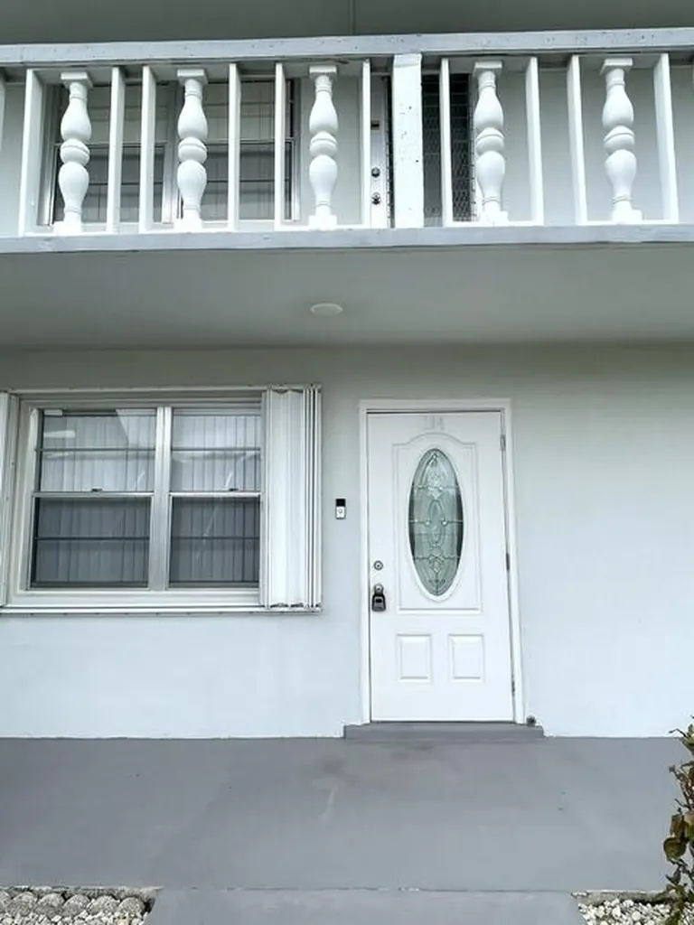 104 Kent G West Palm Beach FL 33417