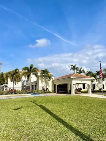104 Kent G West Palm Beach FL 33417