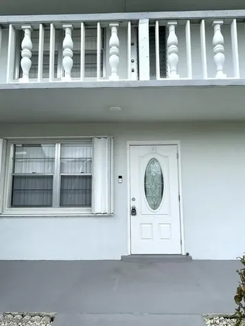 104 Kent G West Palm Beach FL 33417