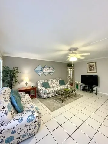 104 Kent G West Palm Beach FL 33417