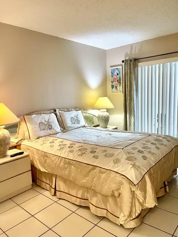 104 Kent G West Palm Beach FL 33417