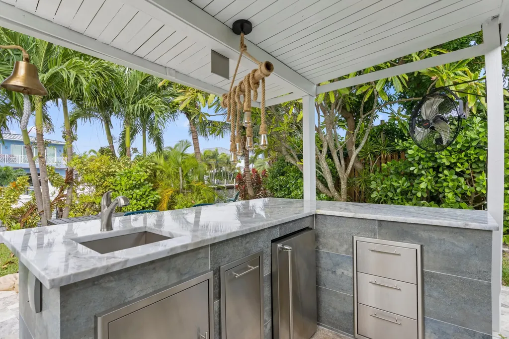 391 SE 7th Avenue Pompano Beach FL 33060