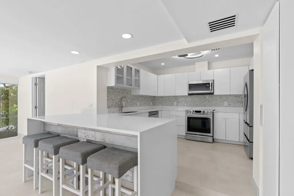 391 SE 7th Avenue Pompano Beach FL 33060