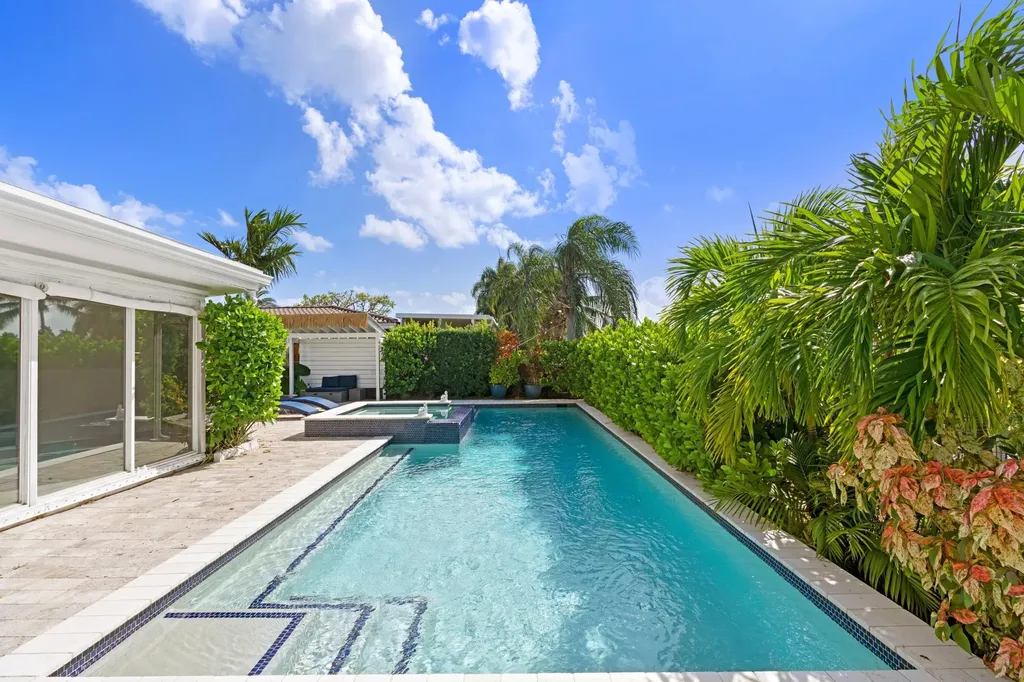 391 SE 7th Avenue Pompano Beach FL 33060