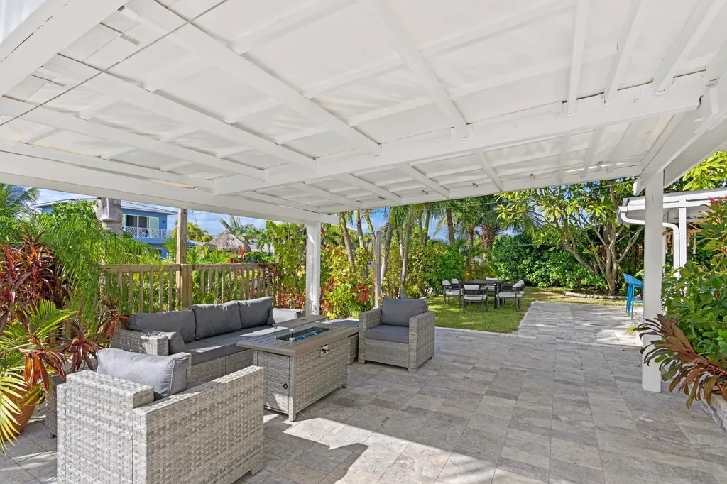 391 SE 7th Avenue Pompano Beach FL 33060