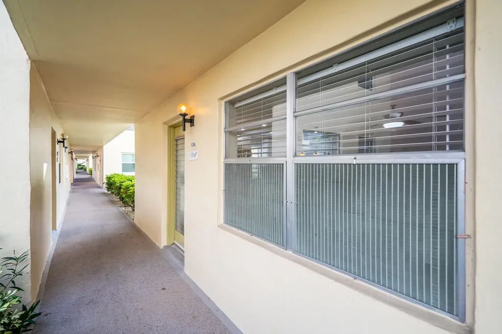 244 Normandy F Lane Delray Beach FL 33484