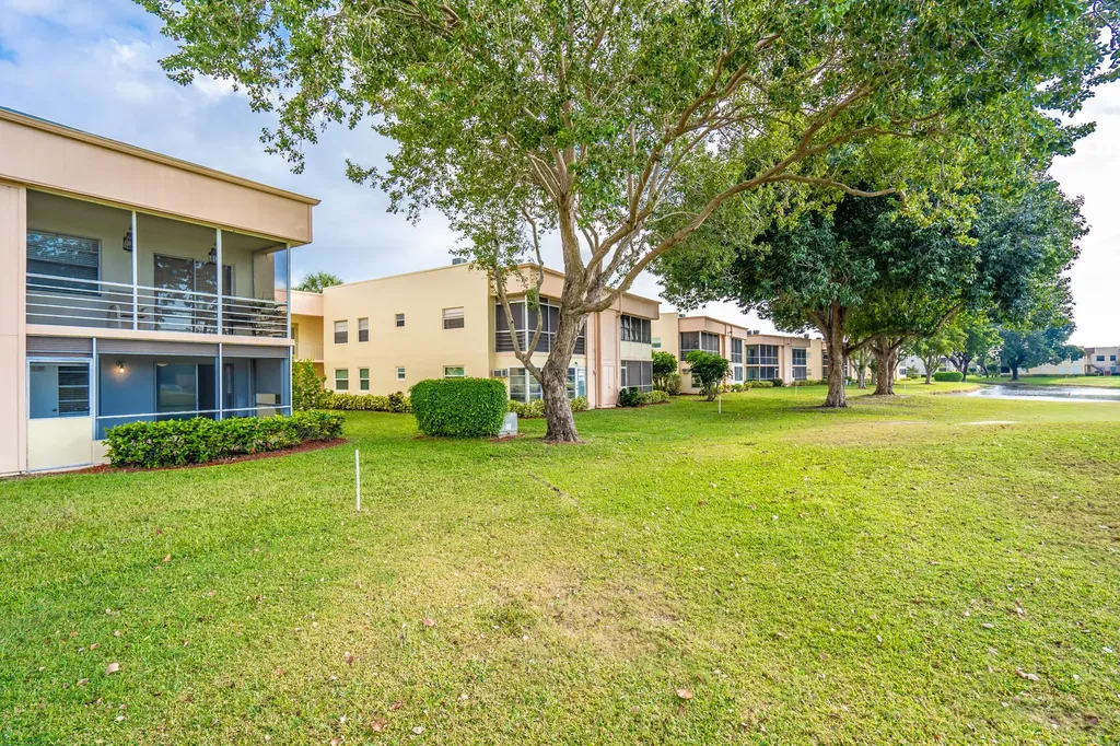 244 Normandy F Lane Delray Beach FL 33484