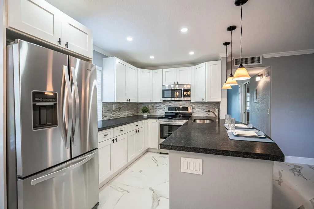 244 Normandy F Lane Delray Beach FL 33484