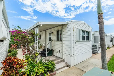 7 Ruthmary Avenue Briny Breezes FL 33435