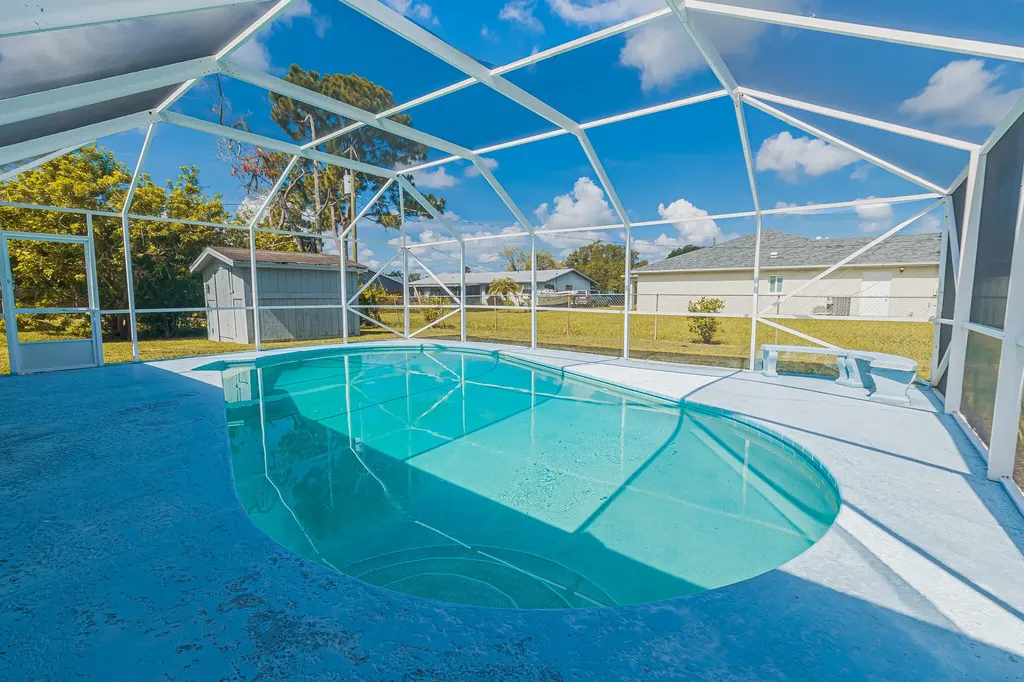 188 NW Broadview Street Port St Lucie FL 34983