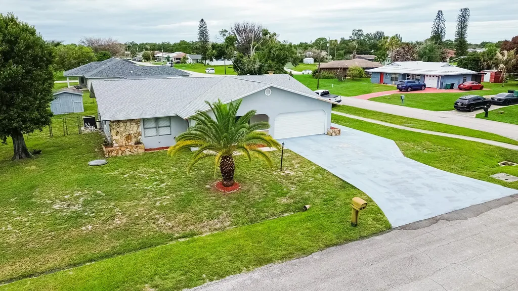 188 NW Broadview Street Port St Lucie FL 34983