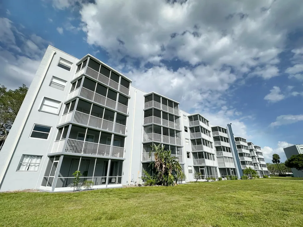 5301 NW 2nd Avenue Boca Raton FL 33487