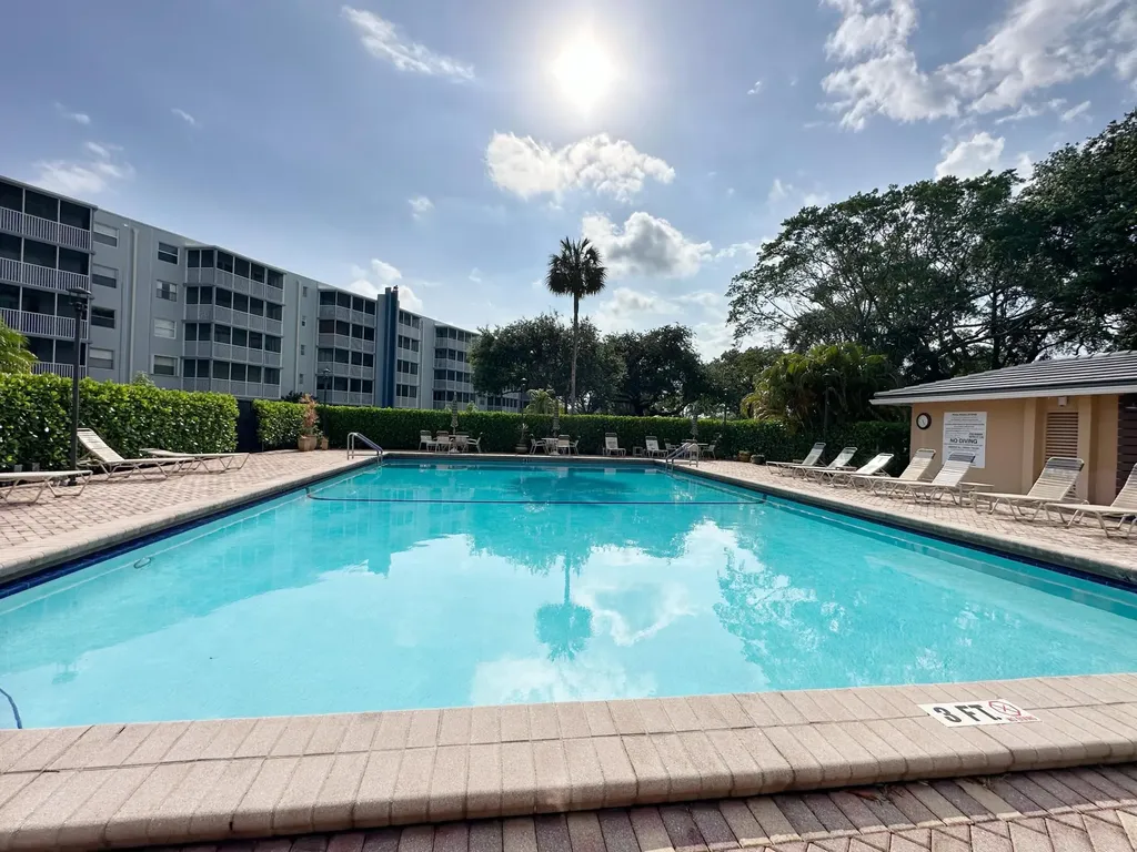 5301 NW 2nd Avenue Boca Raton FL 33487