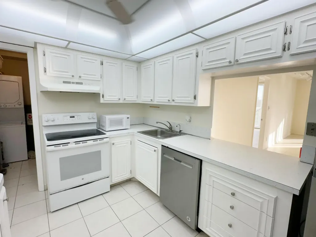 5301 NW 2nd Avenue Boca Raton FL 33487