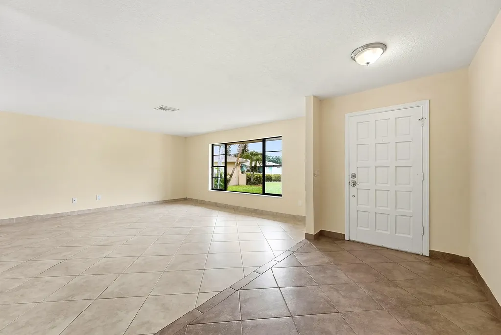 2402 SE Perugia Street Port St Lucie FL 34952