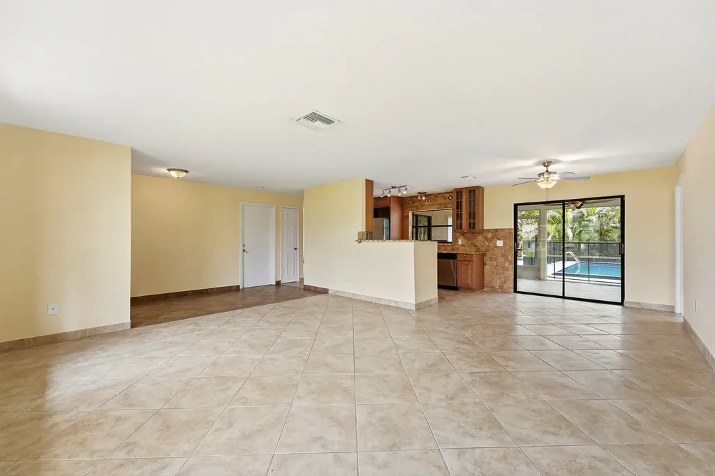 2402 SE Perugia Street Port St Lucie FL 34952