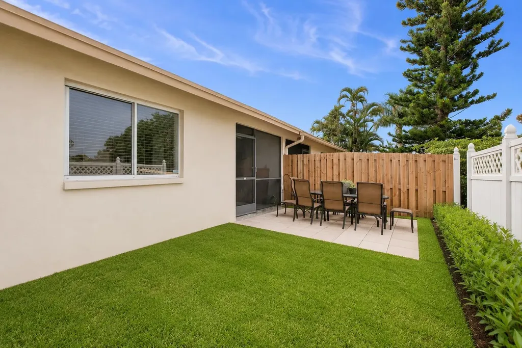7958 Piper Lane Lake Worth FL 33463