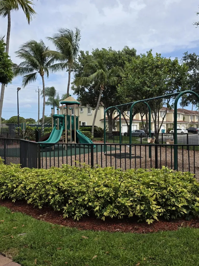 2866 S Oasis Drive Boynton Beach FL 33426