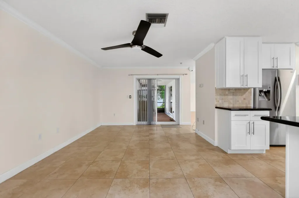 704 SW 89th Avenue Plantation FL 33324