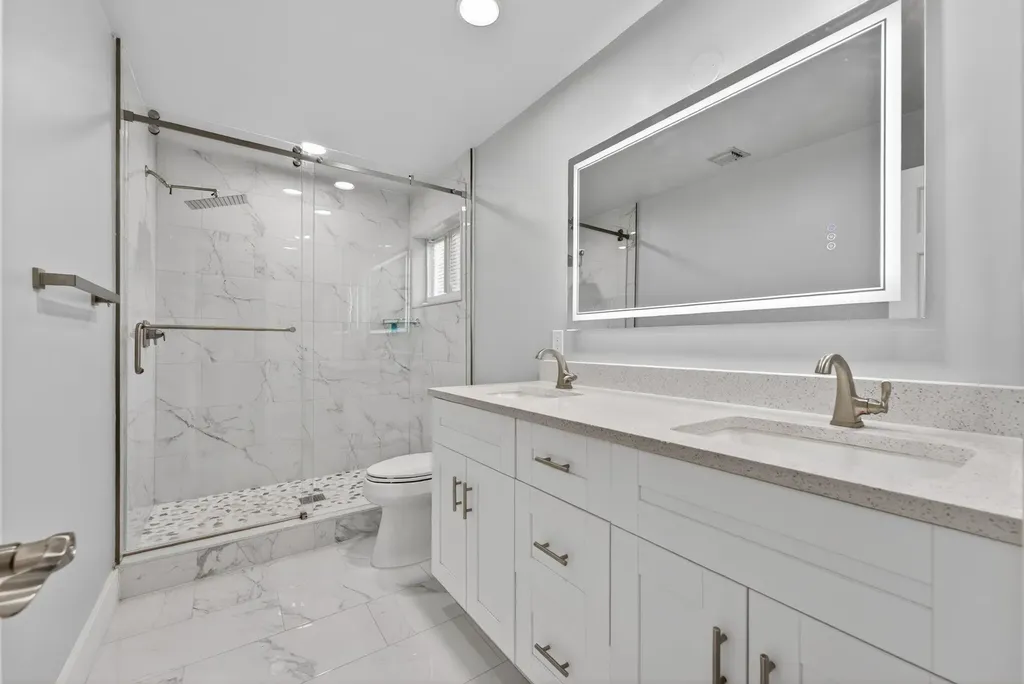 704 SW 89th Avenue Plantation FL 33324