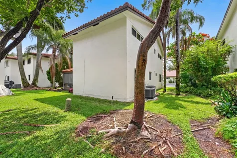 704 SW 89th Avenue Plantation FL 33324