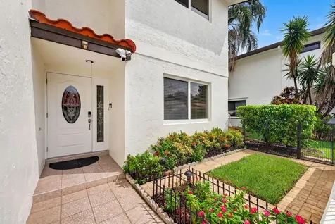 704 SW 89th Avenue Plantation FL 33324