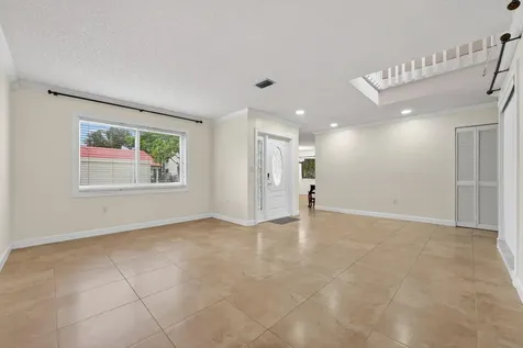 704 SW 89th Avenue Plantation FL 33324