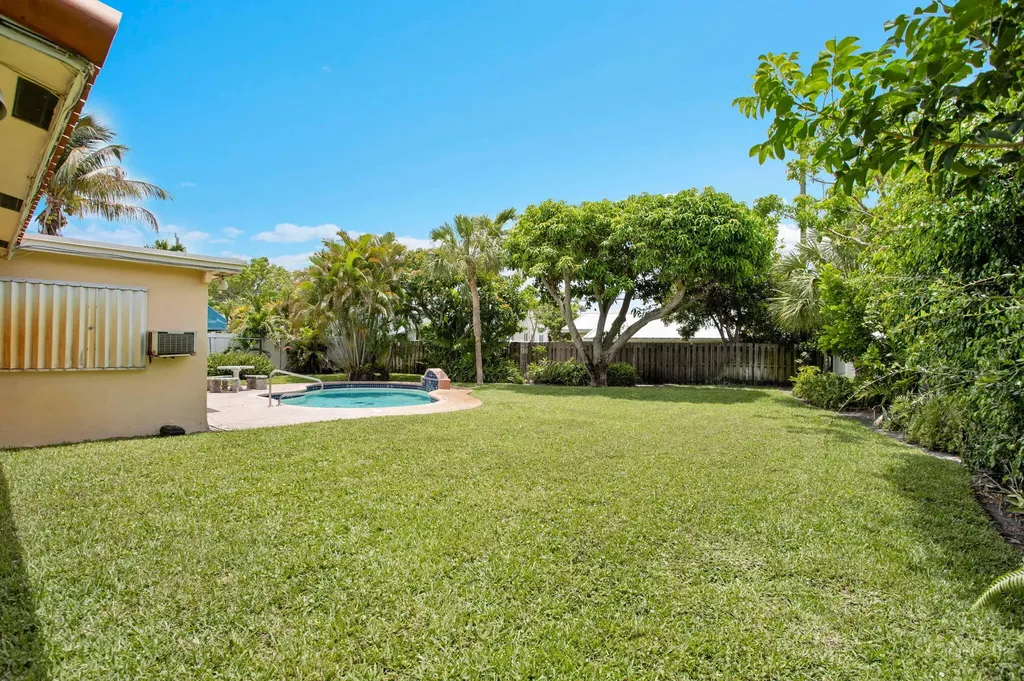 1910 NE 52nd Street NE Fort Lauderdale FL 33308