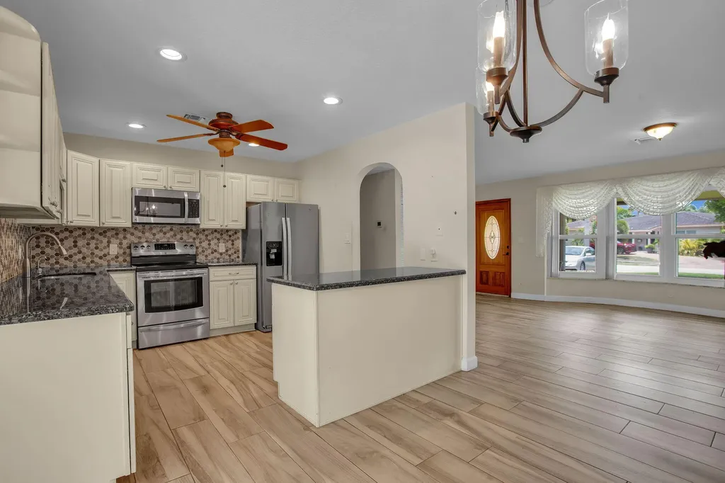 1910 NE 52nd Street NE Fort Lauderdale FL 33308