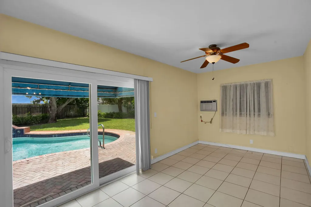 1910 NE 52nd Street NE Fort Lauderdale FL 33308