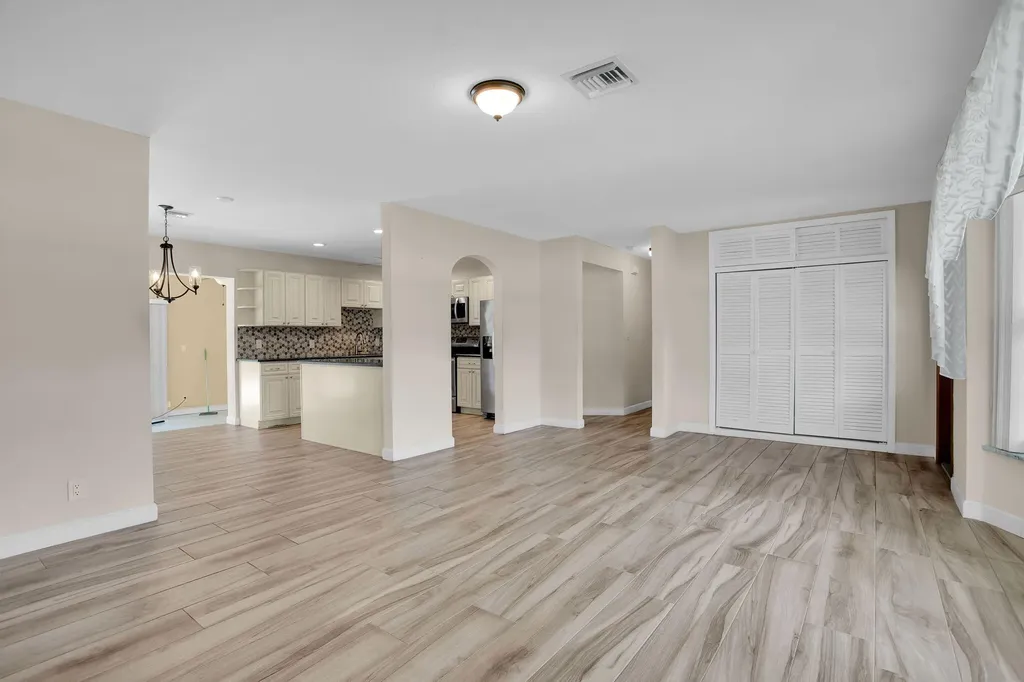 1910 NE 52nd Street NE Fort Lauderdale FL 33308