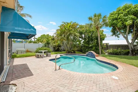 1910 NE 52nd Street NE Fort Lauderdale FL 33308