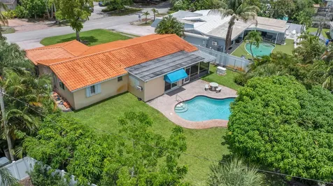 1910 NE 52nd Street NE Fort Lauderdale FL 33308