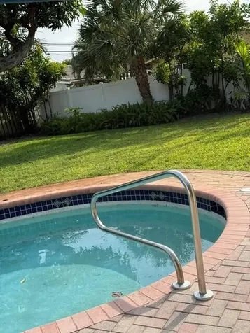 1910 NE 52nd Street NE Fort Lauderdale FL 33308