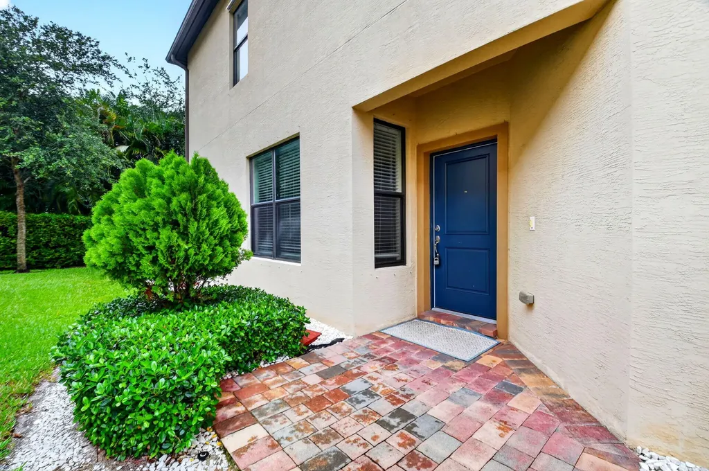 2833 Troubadour Street Palm Springs FL 33406