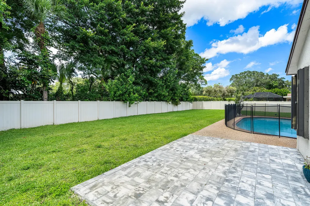 18235 104th Terrace S Boca Raton FL 33498