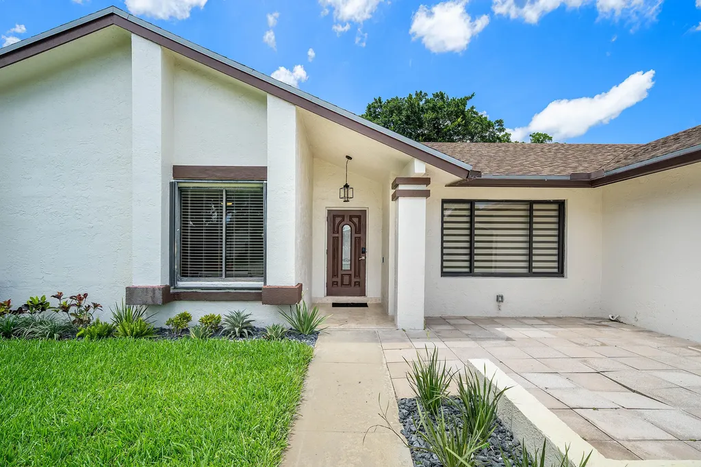 18235 104th Terrace S Boca Raton FL 33498