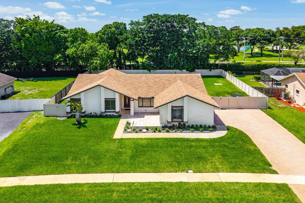 18235 104th Terrace S Boca Raton FL 33498