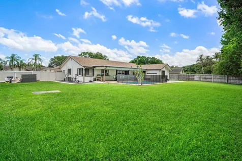 18235 104th Terrace S Boca Raton FL 33498